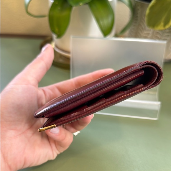 Cartier Bordeaux bifold Leather Wallet with Gold Accents - Picture 5 of 11